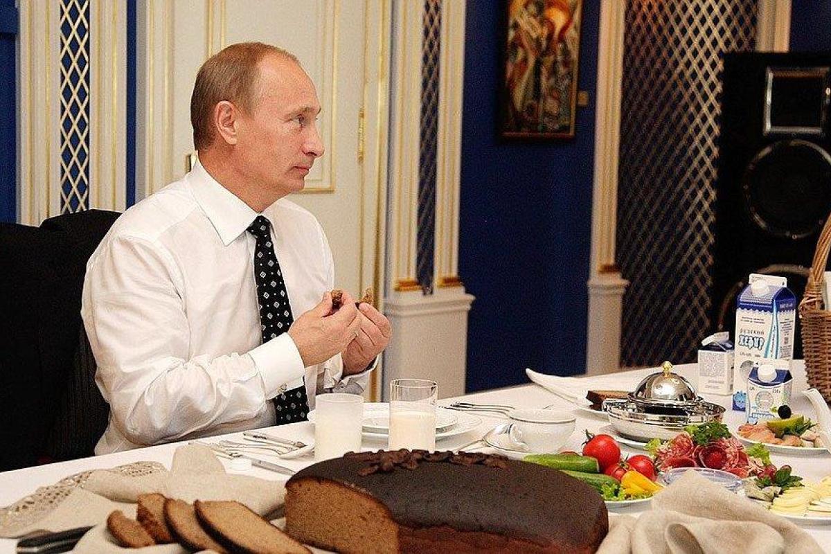 Аналитики о России: все "упадочные режимы" перед крахом становятся жертвой "эпидемии массового идиотизма" Аналитики о России: все "упадочные режимы" перед крахом становятся жертвой "эпидемии массового идиотизма"