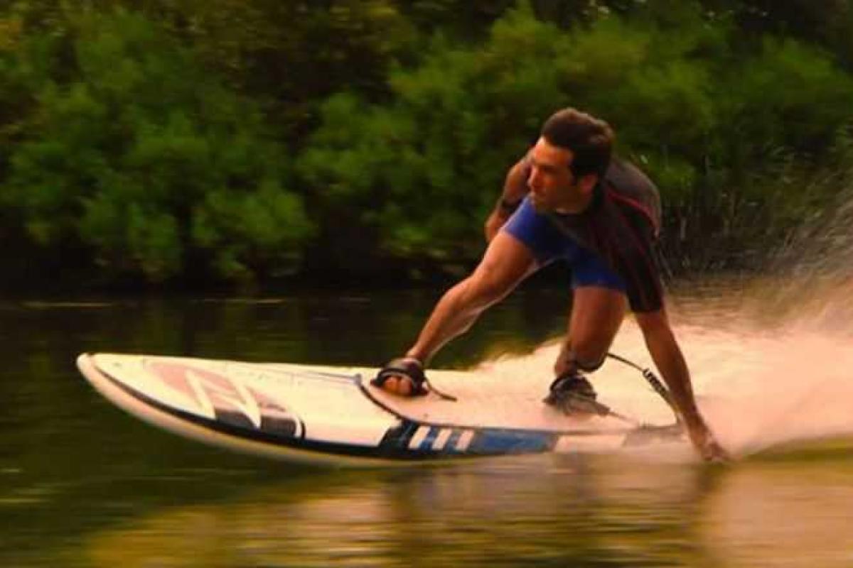 Благодаря новому изобретению "серфить" теперь можно даже без волн