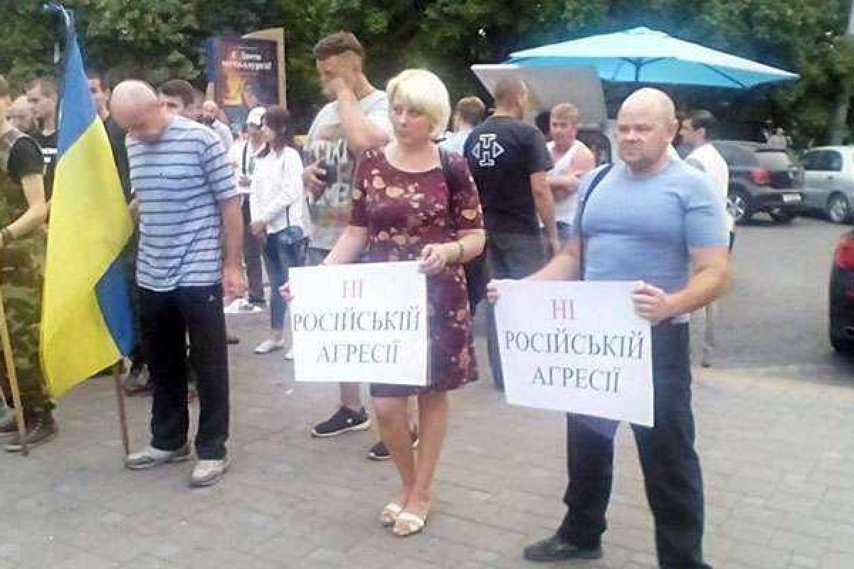 Митинг-реквием по погибшим в Сартане состоялся в Мариуполе Митинг-реквием по погибшим в Сартане состоялся в Мариуполе