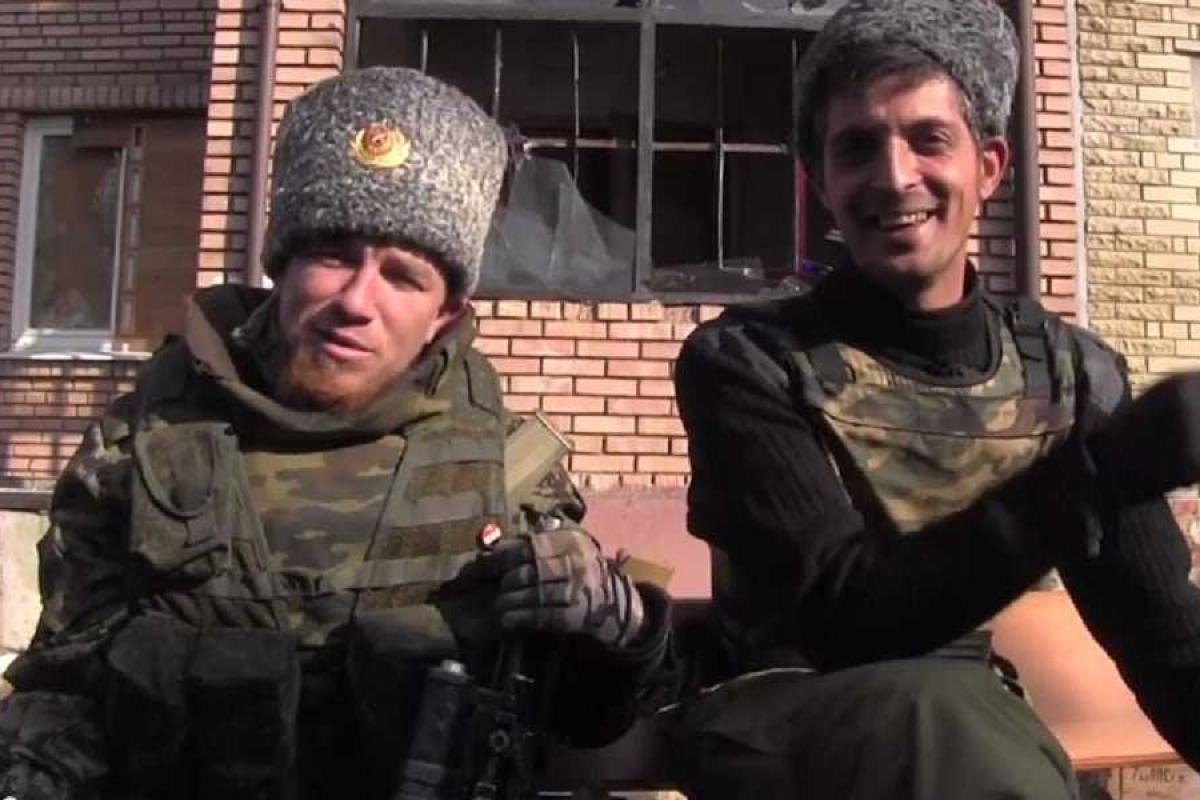Перед одиозными боевиками встал непростой выбор: трусливо сбежать или "героически" умереть Перед одиозными боевиками встал непростой выбор: трусливо сбежать или "героически" умереть