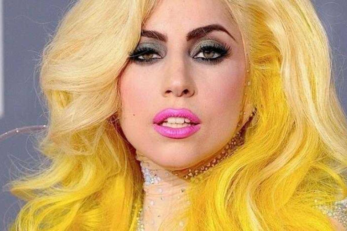 Королева эпатажа Леди Гага стала героиней "Американской истории ужасов" Королева эпатажа Леди Гага стала героиней "Американской истории ужасов"