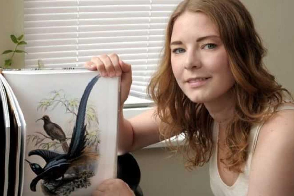 На теле девушки "поселились" райские птицы: шикарное тату в честь легендарного натуралиста На теле девушки "поселились" райские птицы: шикарное тату в честь легендарного натуралиста