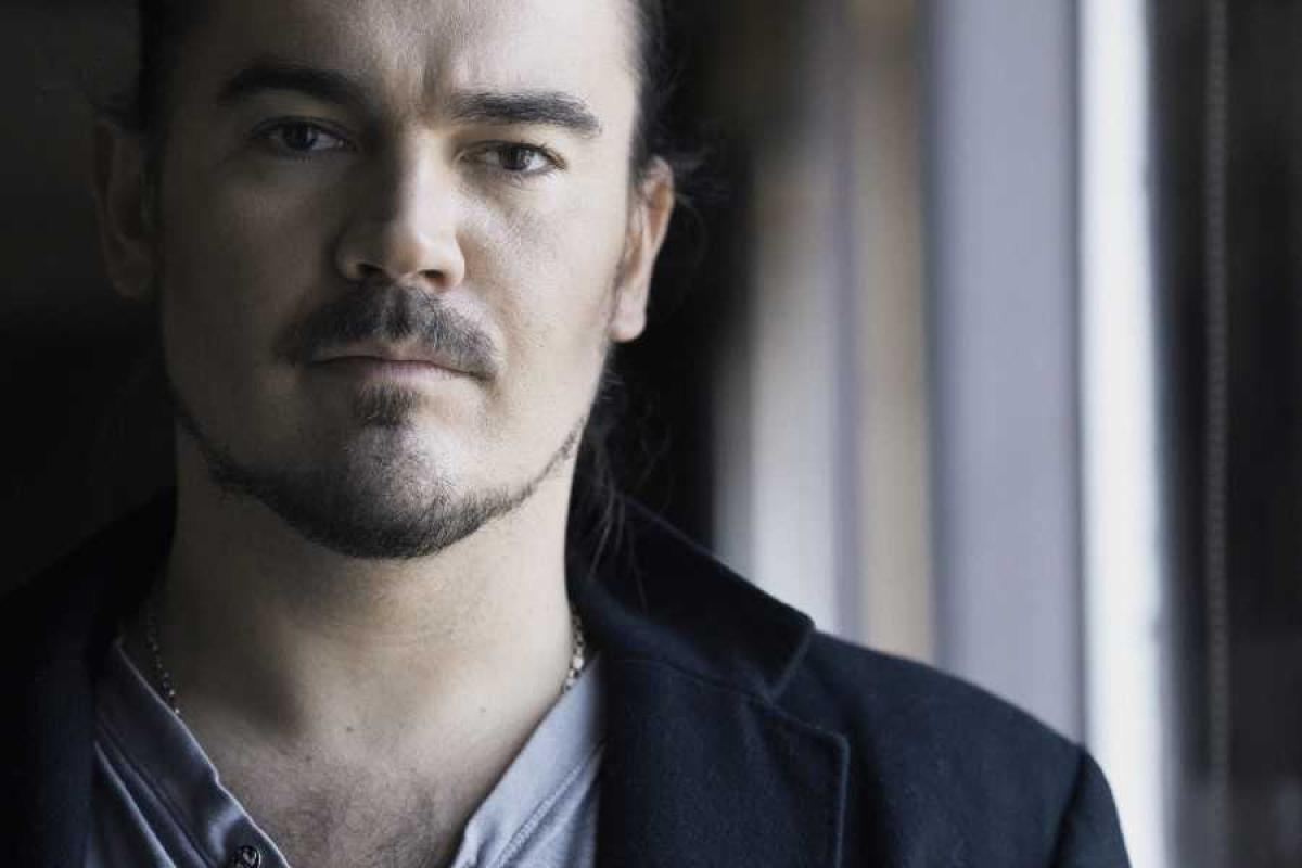 Лидер группы "ТНМК" подарил украинцам новый патриотический клип