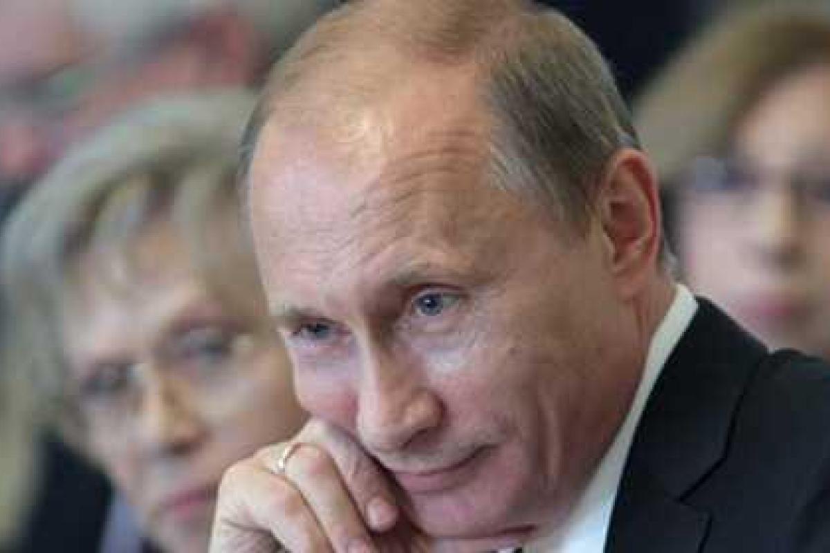 Вице-президент Европарламента: при любых обстоятельствах Путин спасает свой зад Вице-президент Европарламента: при любых обстоятельствах Путин спасает свой зад