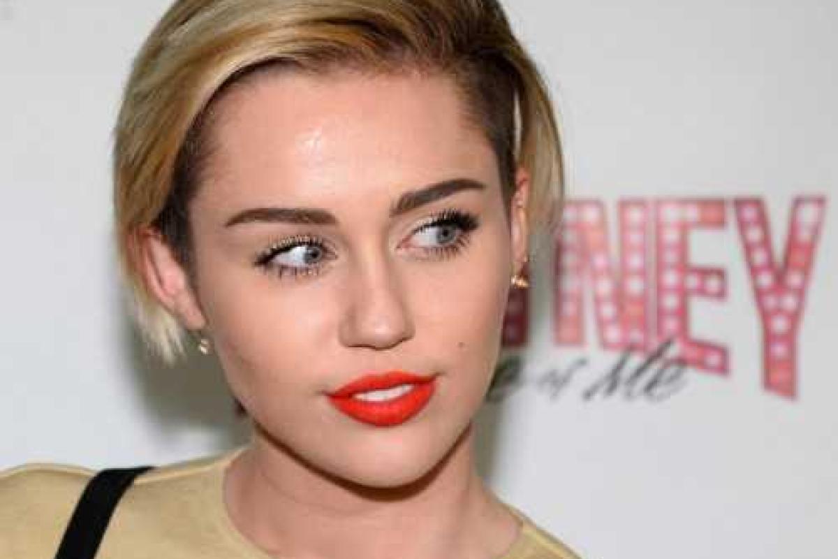 Майли Сайрус: Я предпочитаю менять партнера каждую неделю