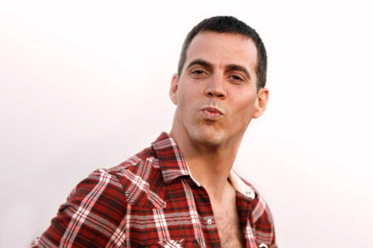 Шоумен Стив-О в очередной раз арестован за необычную акцию протеста Шоумен Стив-О в очередной раз арестован за необычную акцию протеста