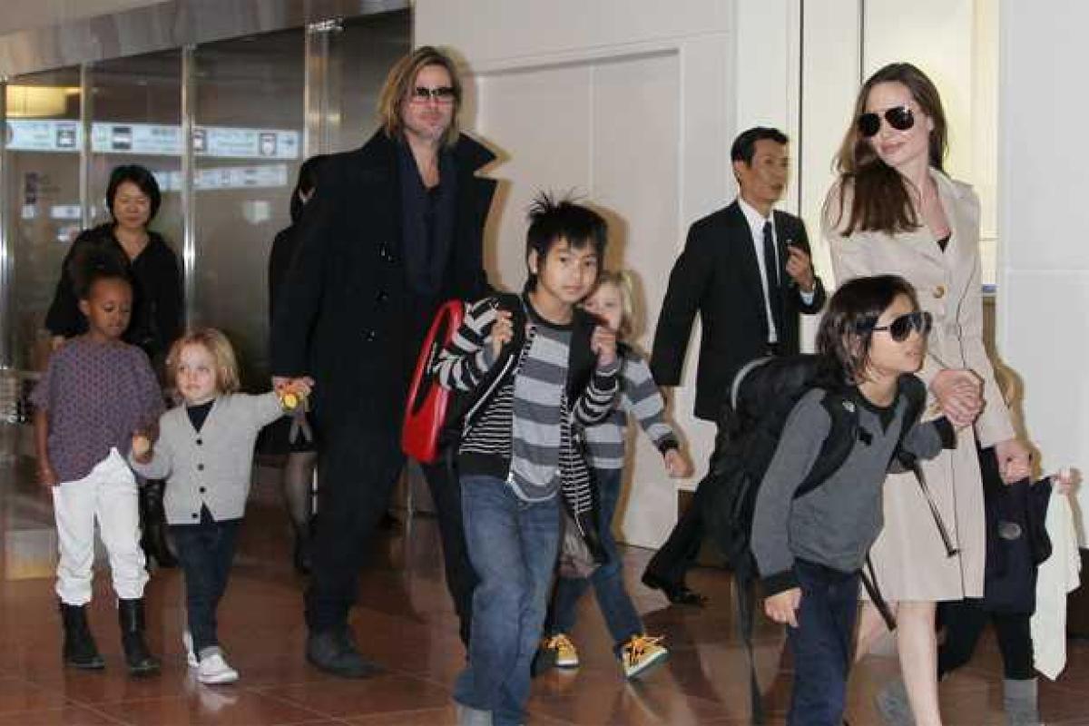 Скандал в благородном семействе: приемная дочь Джоли хочет вернуться к родной матери Скандал в благородном семействе: приемная дочь Джоли хочет вернуться к родной матери