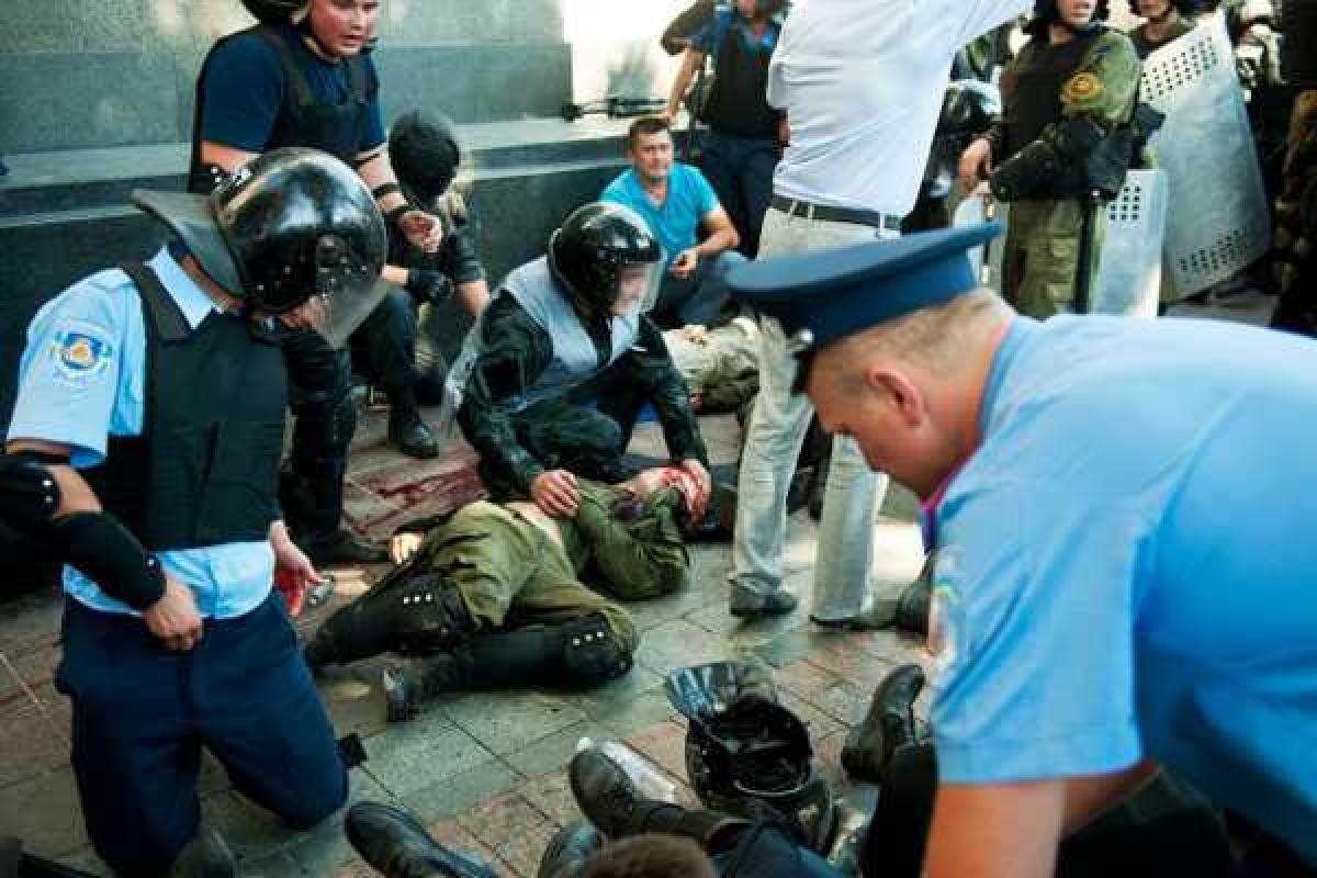 В киевской больнице скончался четвертый боец Нацгвардии, пострадавший у стен ВРУ