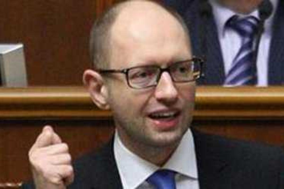 Пожизненного заключения для "гранатометчика" требует Яценюк Пожизненного заключения для "гранатометчика" требует Яценюк