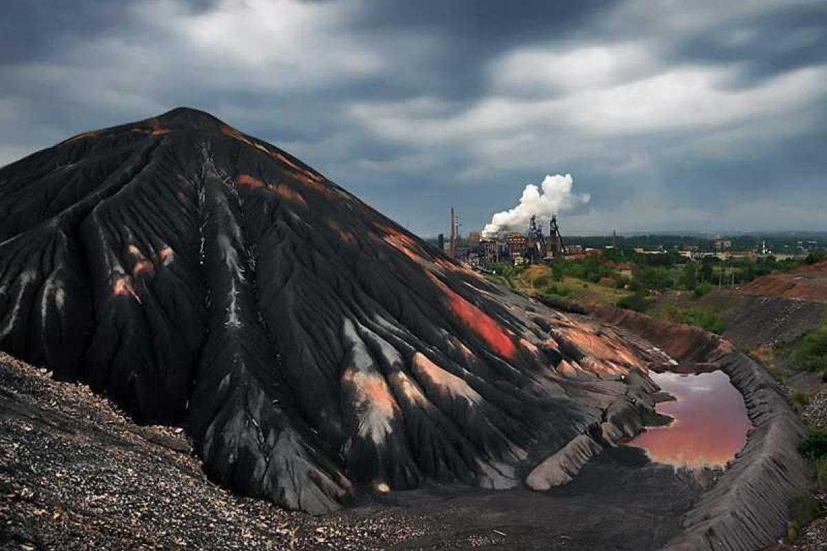 Голь на выдумку хитра: в "ДНР" решили добывать уголь из старых терриконов