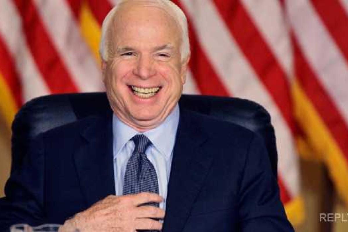 Сенатор Джон Маккейн не принял "уникальное предложение" Плотницкого и посоветовал ему образумиться Сенатор Джон Маккейн не принял "уникальное предложение" Плотницкого и посоветовал ему образумиться