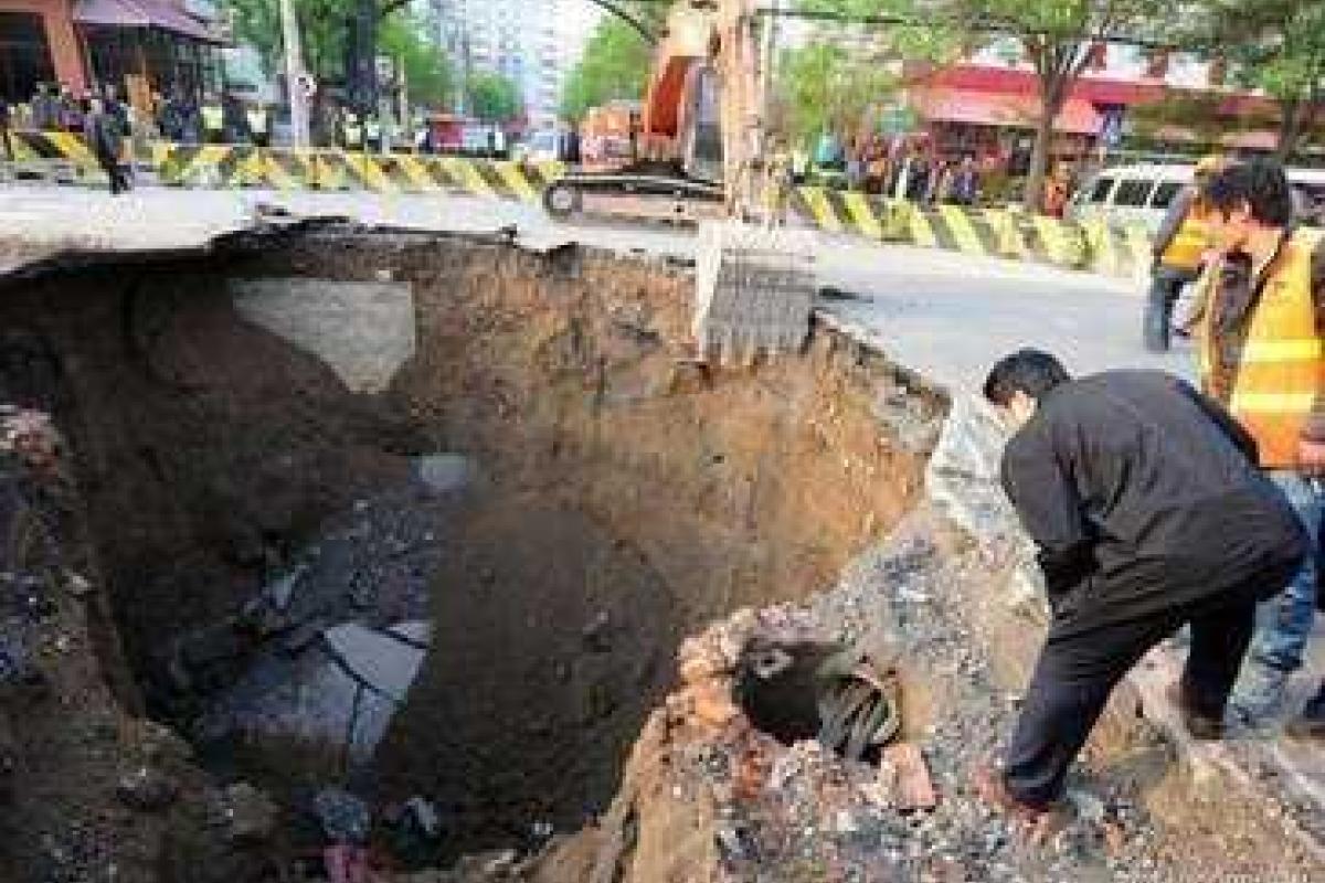 Сеть взорвал видеоролик с "пожирателем" самарских дорог