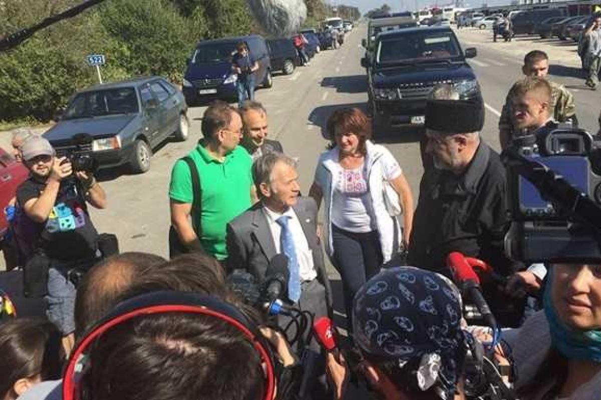 Джемилев рассказал сколько продлится блокада Крыма Джемилев рассказал сколько продлится блокада Крыма