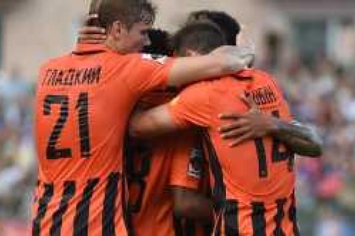 Футболисты "Шахтера" начнут привыкать к кочевой жизни по городам Украины