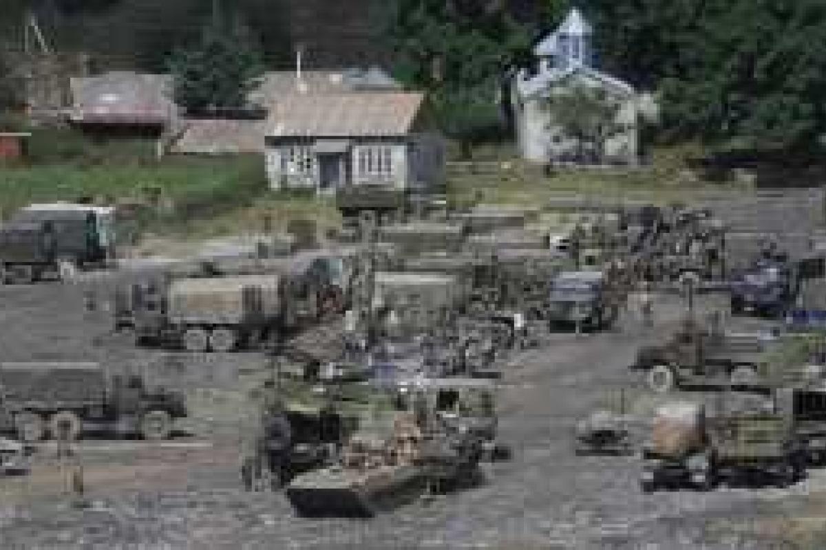 На границе с Украиной растет новая российская военная база На границе с Украиной растет новая российская военная база