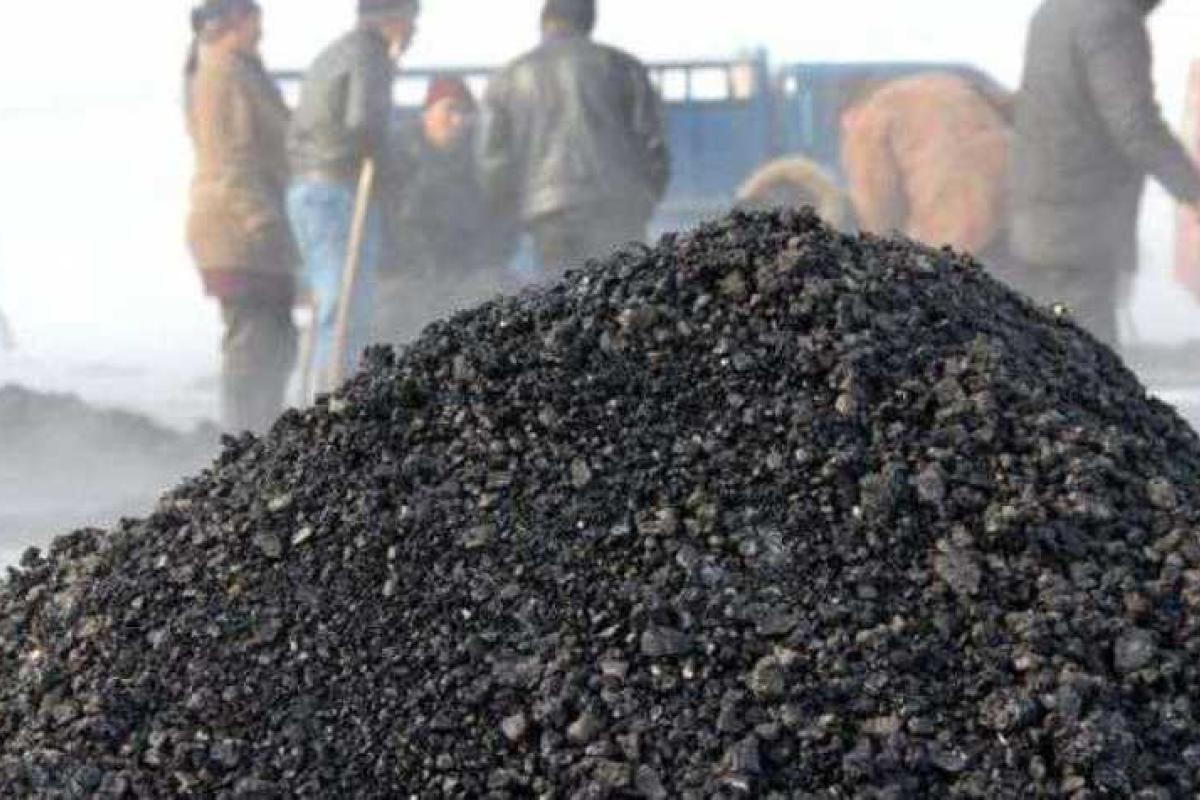 Захарченко объявил, что ему плевать "как будут встречать зиму Львов и Киев": уголь Украина не получит Захарченко объявил, что ему плевать "как будут встречать зиму Львов и Киев": уголь Украина не получит