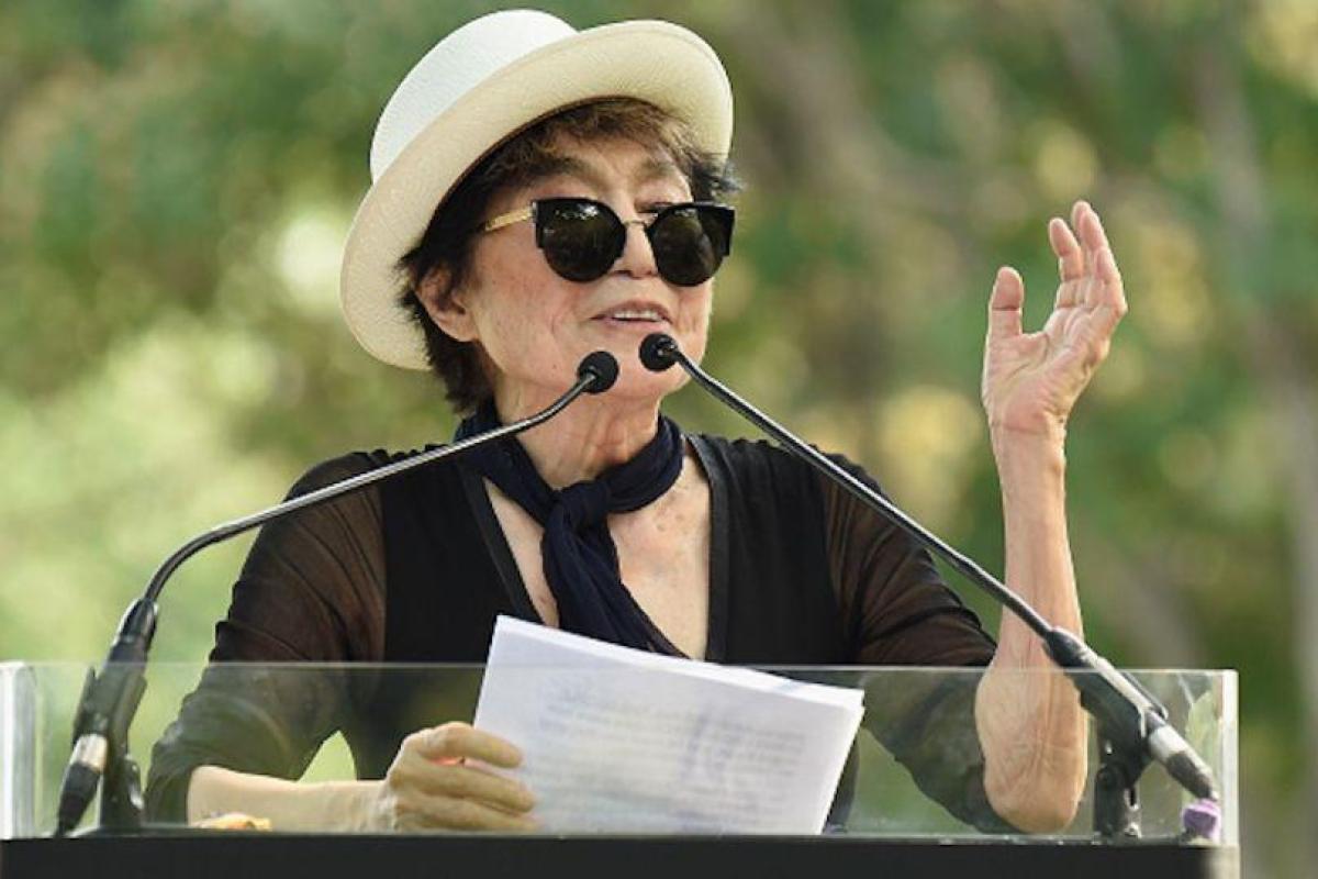 Вдова Джона Леннона собирает людей на масштабный флешмоб в честь музыканта Вдова Джона Леннона собирает людей на масштабный флешмоб в честь музыканта