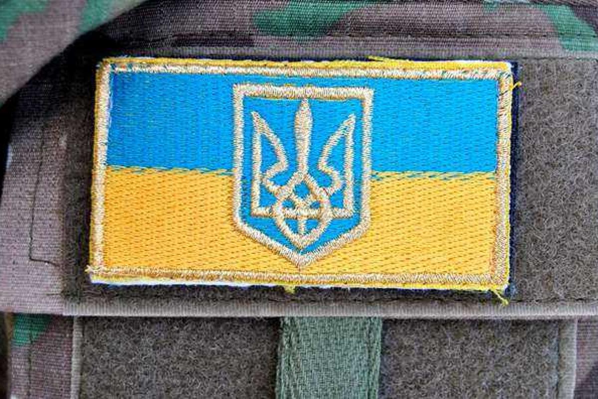 Украинский боец отправил на тот свет двух сослуживцев и скрылся с оружием Украинский боец отправил на тот свет двух сослуживцев и скрылся с оружием