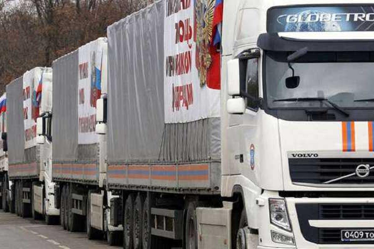 Россия пакует 38-й "гумконвой" для боевиков Донбасса Россия пакует 38-й "гумконвой" для боевиков Донбасса