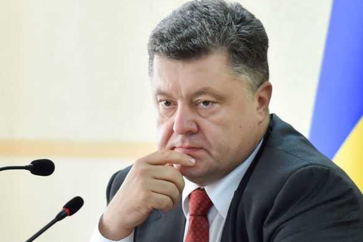 Президент назвал три возможных варианта развития событий на Донбассе