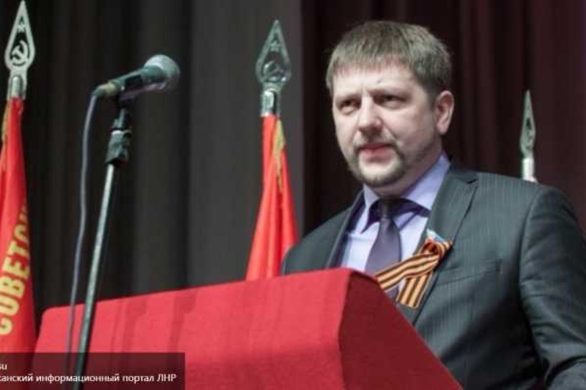 Лидеры "ЛНР" до сих пор мечтают о мировом признании "республики" Лидеры "ЛНР" до сих пор мечтают о мировом признании "республики"