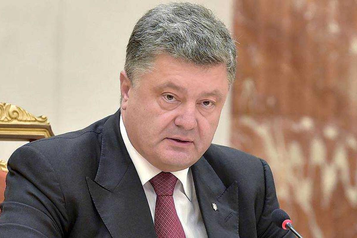 Порошенко: переговоры с марионеточными главарями террористов бессмысленны Порошенко: переговоры с марионеточными главарями террористов бессмысленны