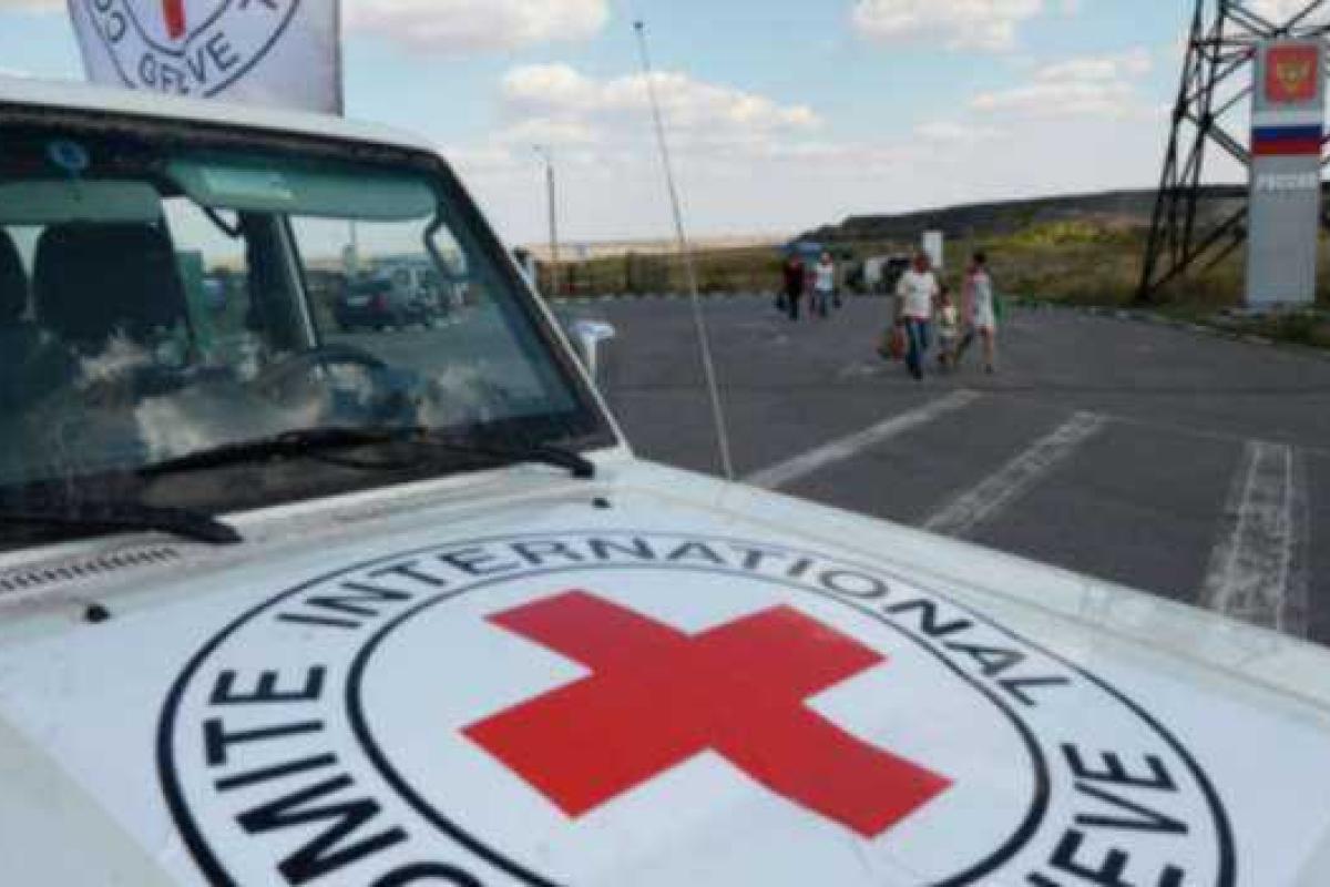 Начались поставки гуманитарной помощи от Красного Креста по обе стороны от линии разграничения 