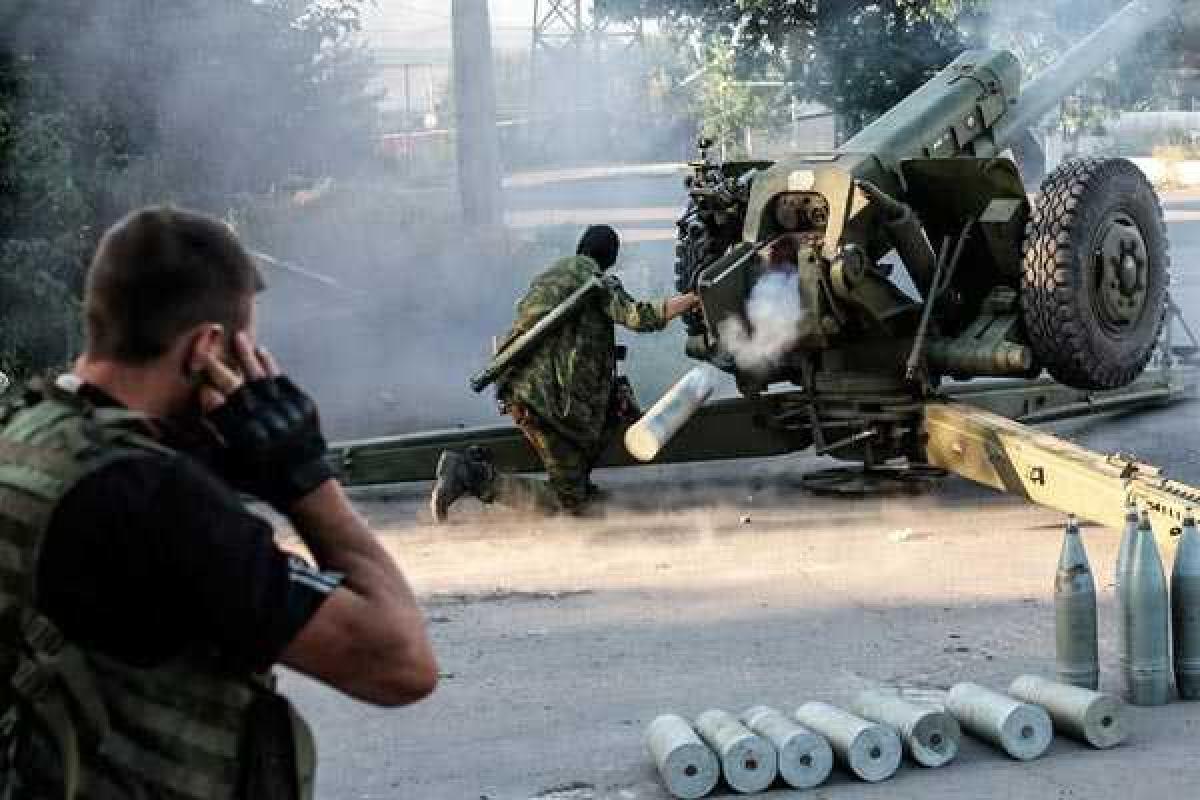 Тымчук: боевики стягивают тяжелое вооружение на передовые позиции