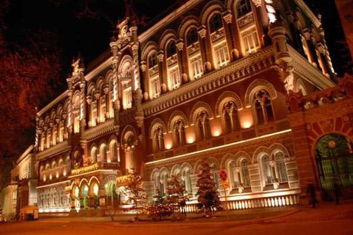 Нацбанк заявил о банкротстве банка "Столичный" Нацбанк заявил о банкротстве банка "Столичный"