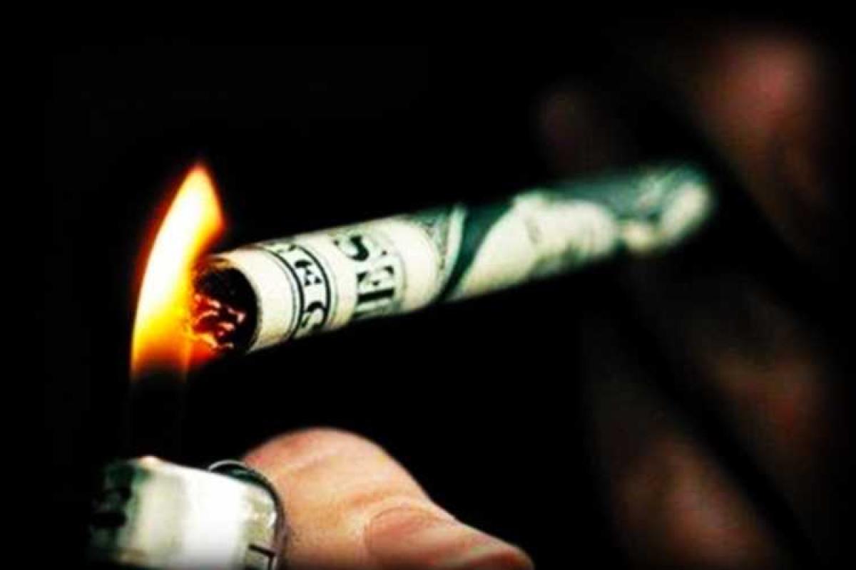 Желающим сэкономить семейный бюджет, пора бросать курить: грядет подорожание сигарет Желающим сэкономить семейный бюджет, пора бросать курить: грядет подорожание сигарет