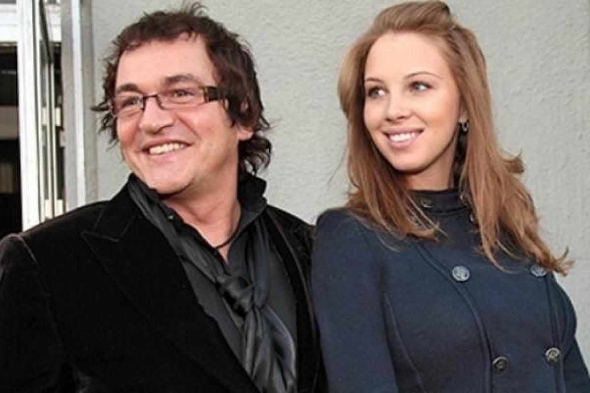 Юная жена шоумена Диброва показала поклонникам пикантный снимок