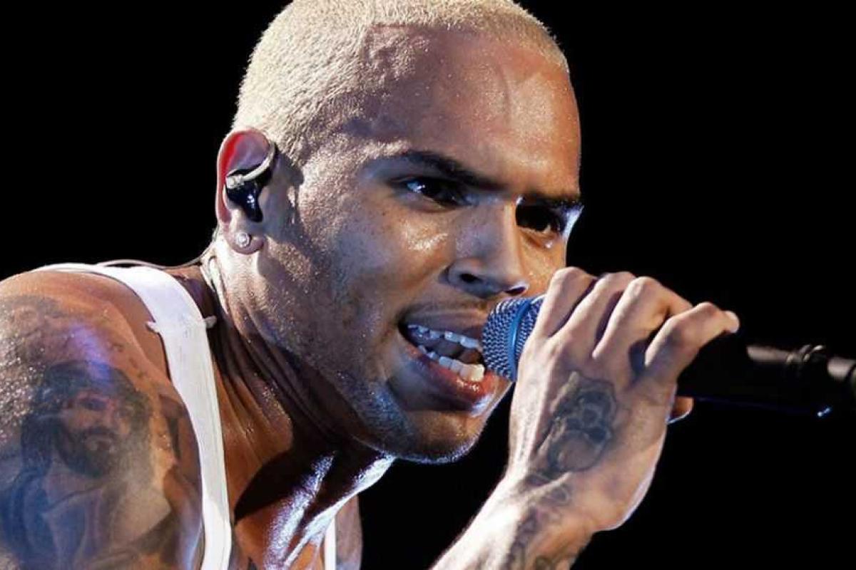 Концертный тур по Австралии Криса Брауна оказался под угрозой срыва: певца не пускают в страну