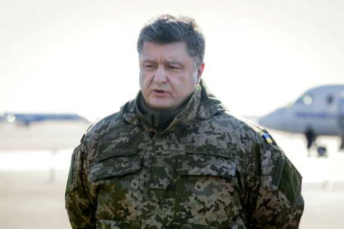 В Украине увеличится размер выплат украинским солдатам - Порошенко