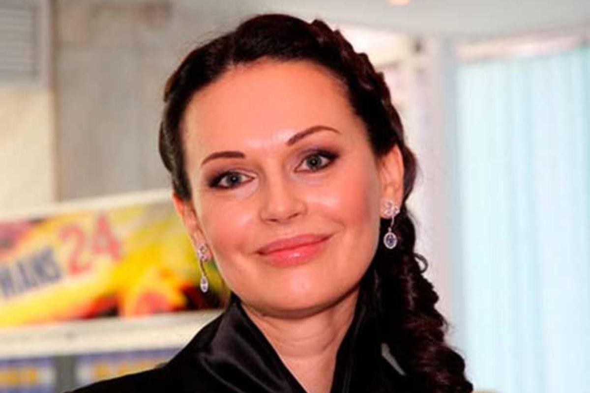 Ирина Безрукова выглядит божественно и молодо