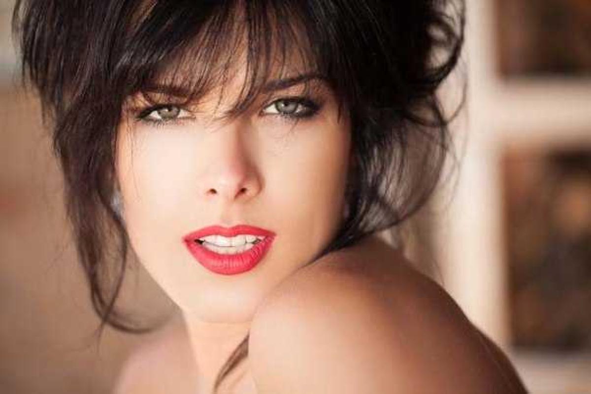 Экс-участница группы "ВИА Гра" ошеломила поклонников подтянутым телом Экс-участница группы "ВИА Гра" ошеломила поклонников подтянутым телом