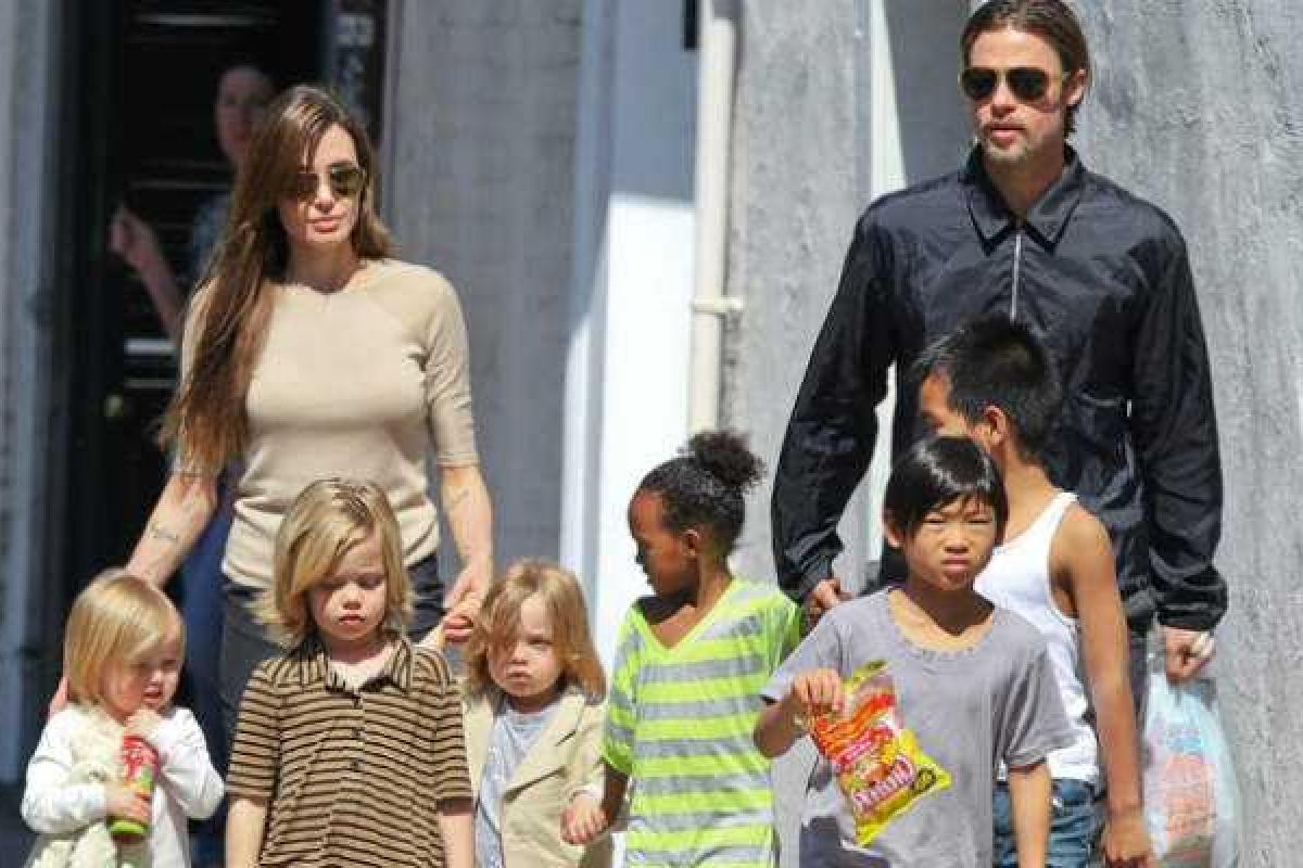 Маразм крепчает: Власти Крыма начинают заочно раздавать землю мировым знаменитостям Маразм крепчает: Власти Крыма начинают заочно раздавать землю мировым знаменитостям