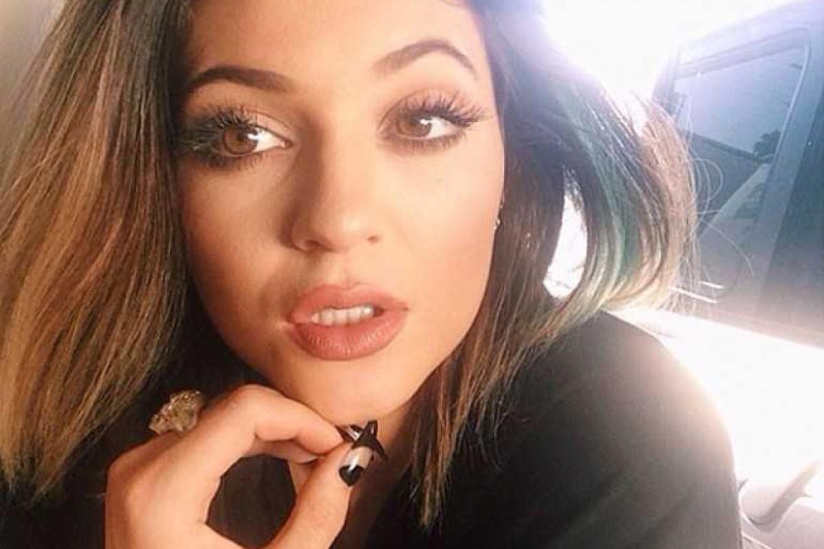 Младшая сестричка Ким Кардашьян снялась в эротической фотосессии