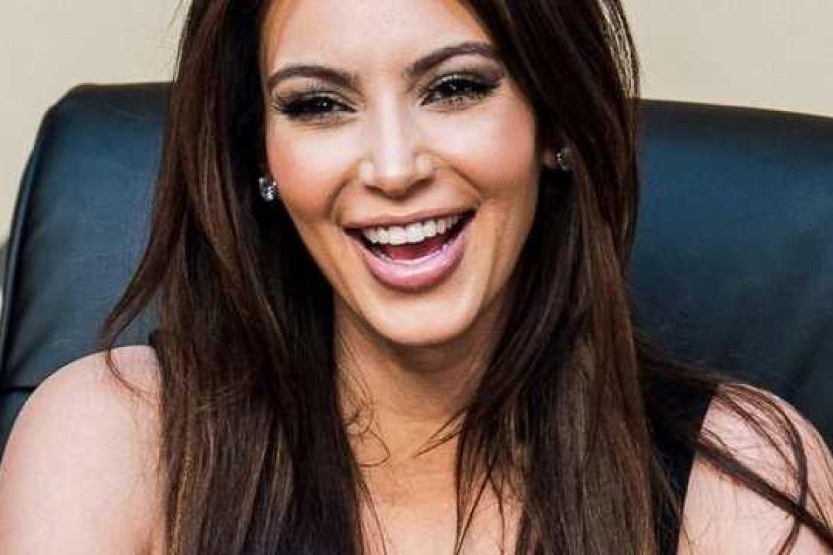 Ким Кардашьян заработала кругленькую сумму за видео "для взрослых" со своим участием