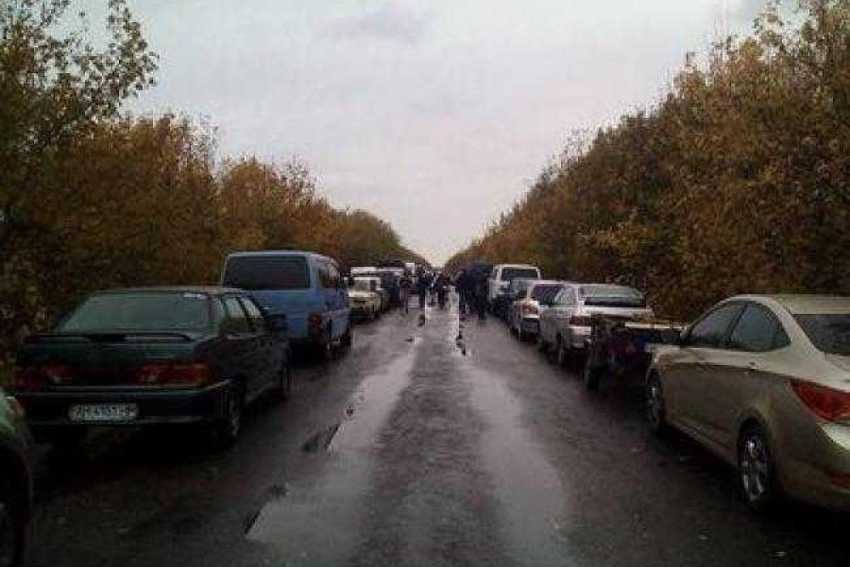 Причины многокилометровых очередей на КПВВ - Донбасс SOS Причины многокилометровых очередей на КПВВ - Донбасс SOS
