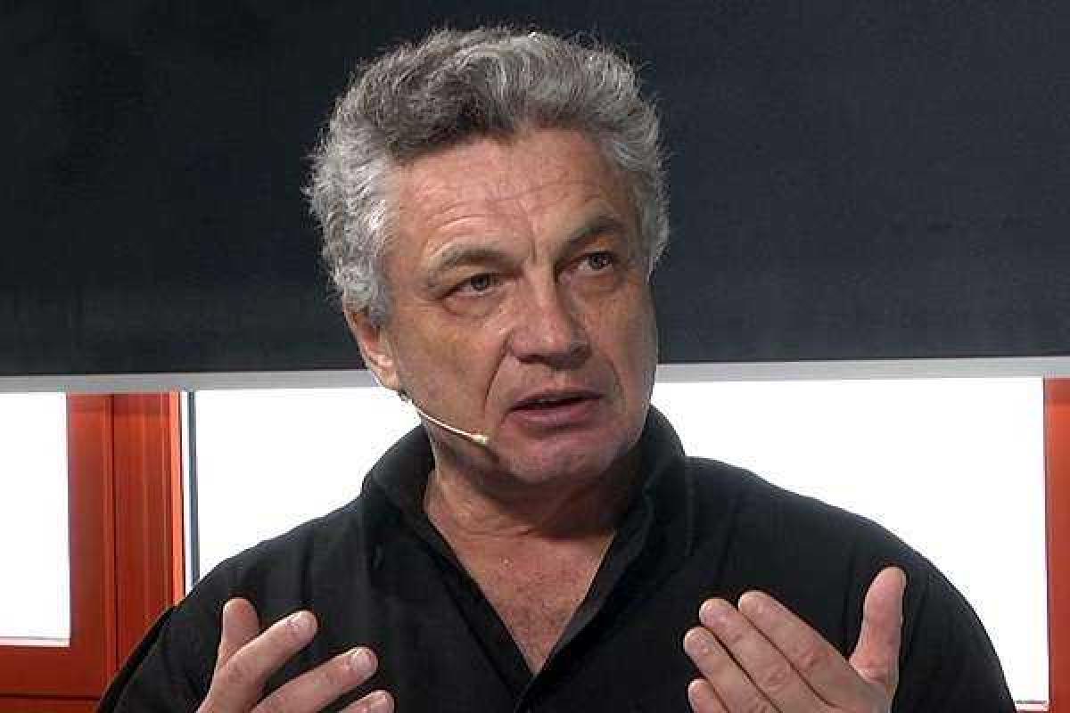 От российского журналиста отвернулись знакомые и соседи из-за его репортажей о войне на Донбассе От российского журналиста отвернулись знакомые и соседи из-за его репортажей о войне на Донбассе