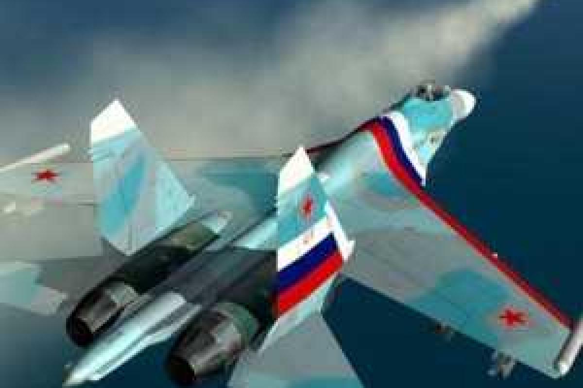 Российская военная авиация "выживает" из Крыма туристов и местных жителей