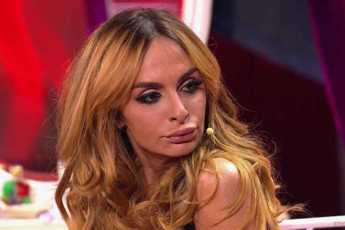 Коллега Варнавы выложила в Сеть пикантный снимок Екатерины