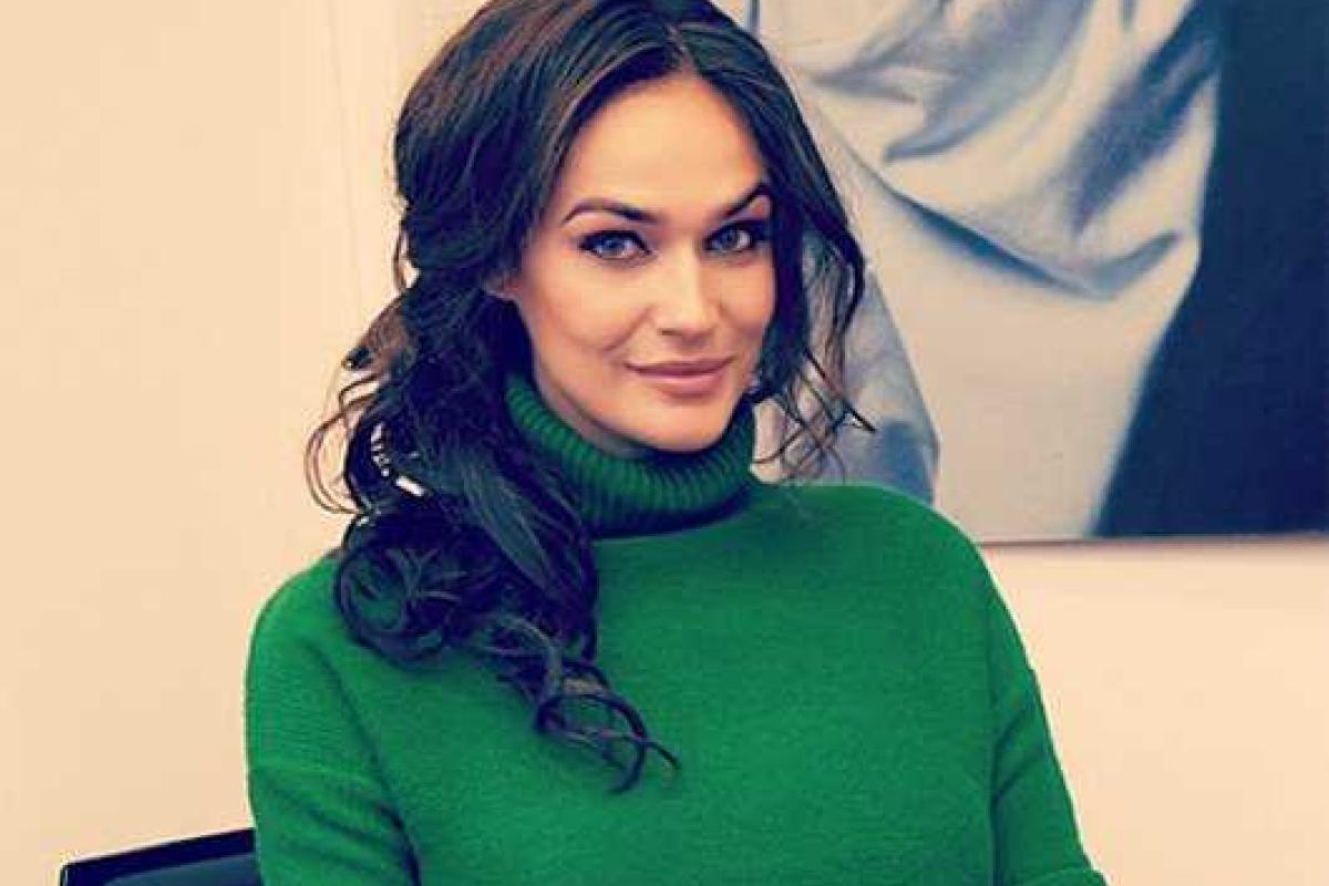 Роковая красотка Алена Водонаева сразила поклонников новым образом