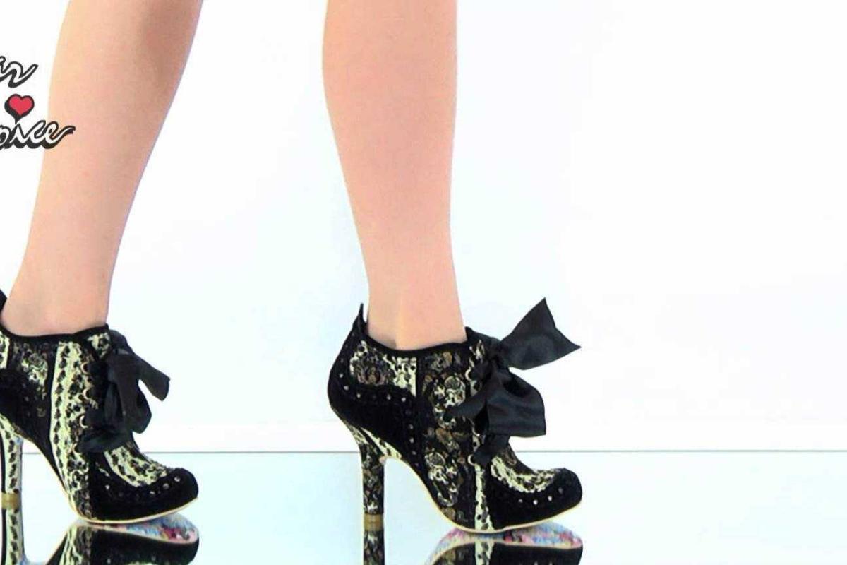 Британский дизайнер создал коллекцию женской обуви в стиле "Звездных войн"