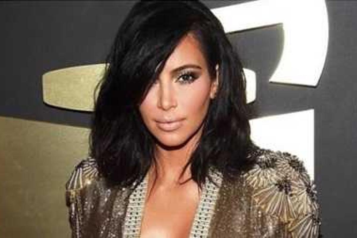 Беременная Ким Кардашян устроила "пижамную" вечеринку