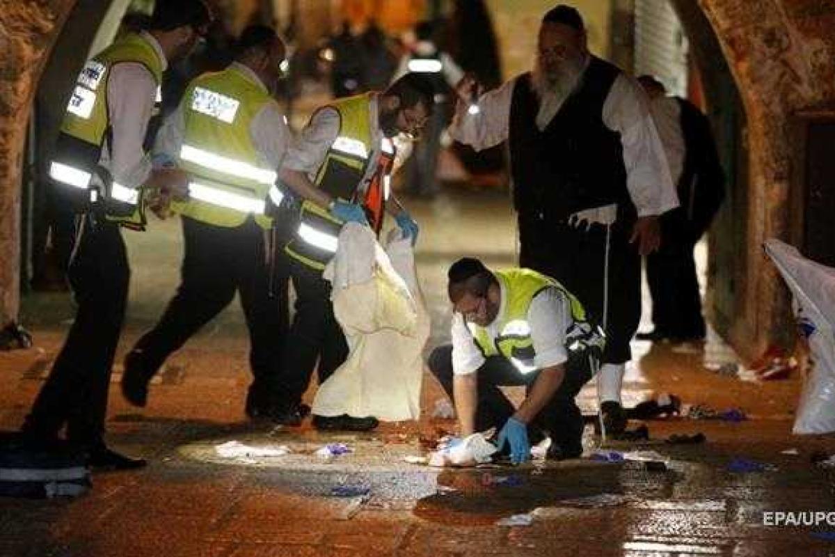 В Иерусалиме у Стены плача молодой араб совершил теракт, есть жертвы