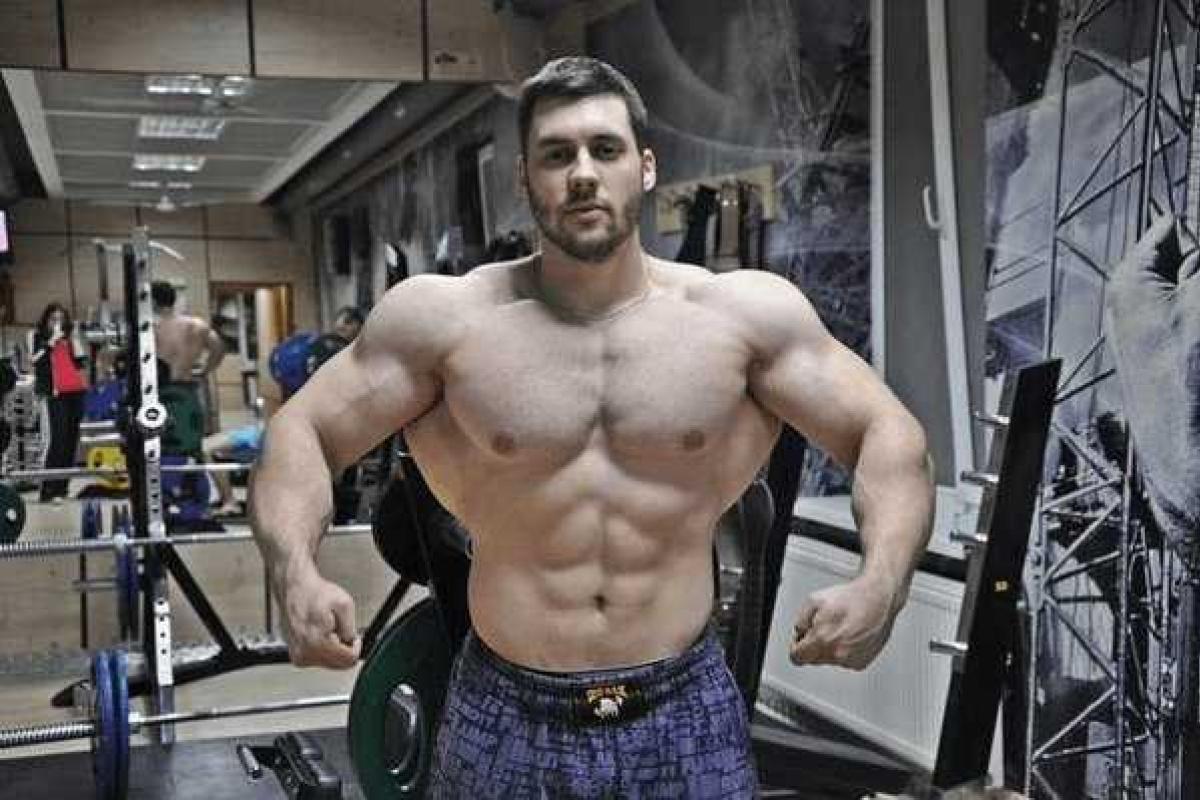 В новой полиции Одессы служит известный бодибилдер Украины