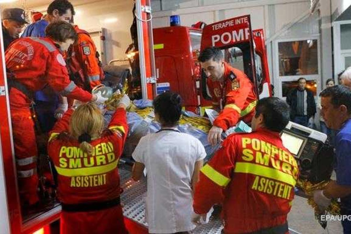 Правительство Румынии объявило в стране трехдневный траур по погибшим в ночном клубе Бухареста Правительство Румынии объявило в стране трехдневный траур по погибшим в ночном клубе Бухареста