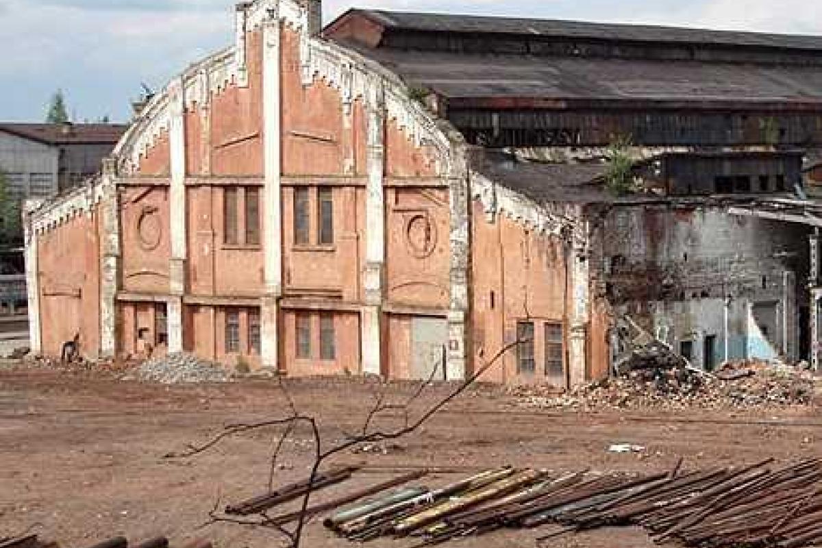 В Харькове взорвали корпуса завода "Серп и Молот"