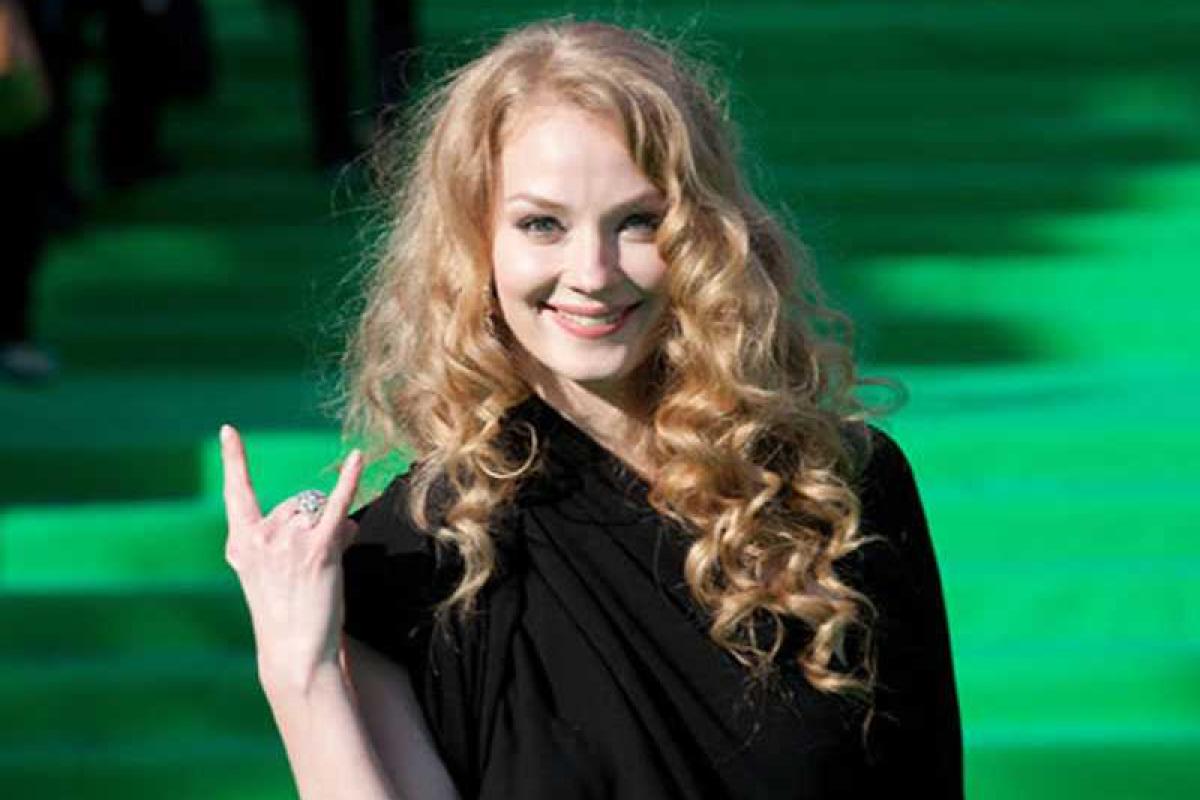 Светлана Ходченкова не хочет пышной свадьбы Светлана Ходченкова не хочет пышной свадьбы